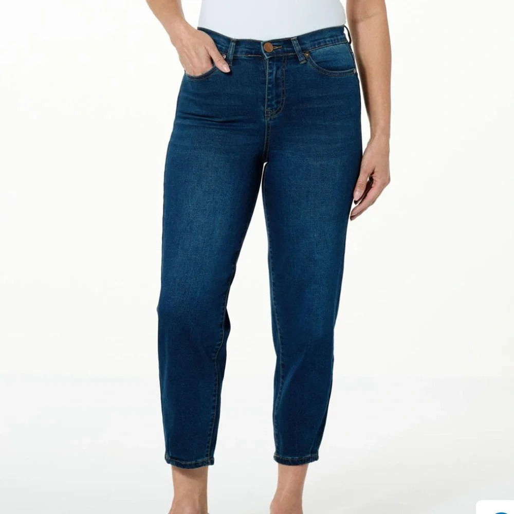 🥳 DG2 by Diane Gilman New Classic Stretch Barrel- Leg Crop Dark Wash- Wome…